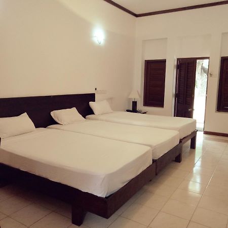 Welcombe Hotel Triquinimale Exterior foto