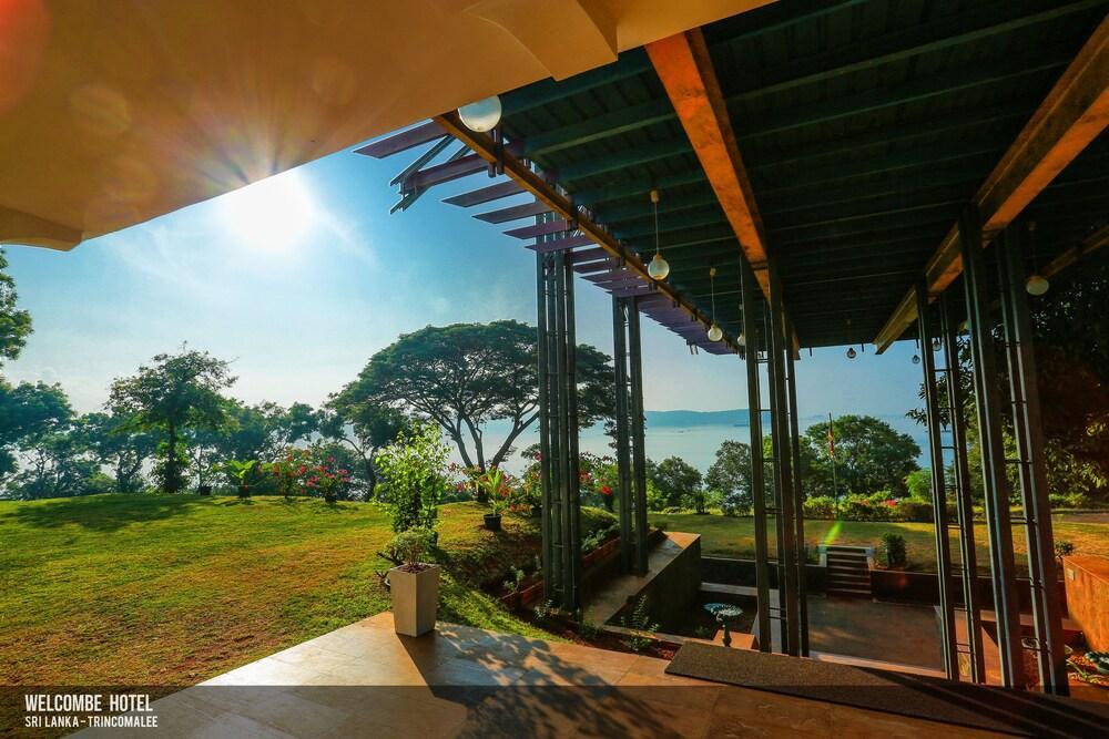 Welcombe Hotel Triquinimale Exterior foto